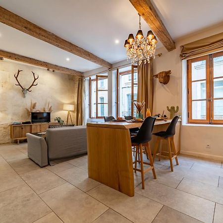 Une Nuit à Nîmes - Appartement au pied de la Maison Carrée Extérieur photo