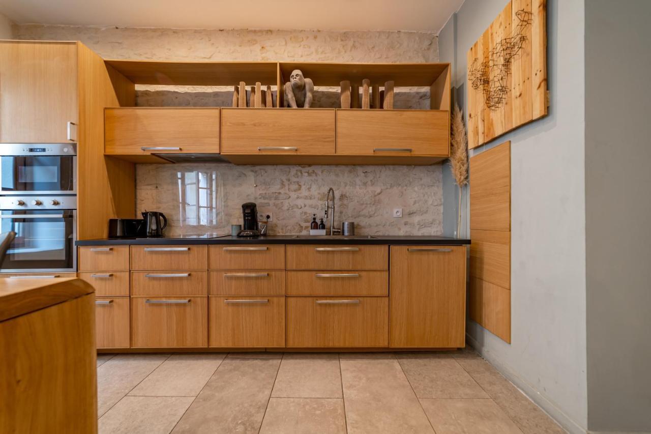 Une Nuit à Nîmes - Appartement au pied de la Maison Carrée Extérieur photo