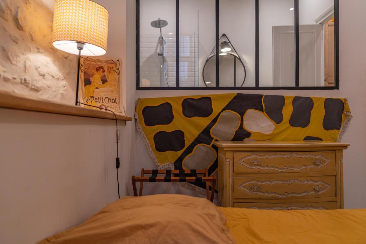 Une Nuit à Nîmes - Appartement au pied de la Maison Carrée Extérieur photo